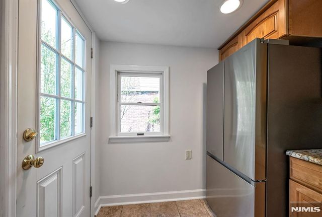 79 Highland Road, Glen Rock, NJ 07452