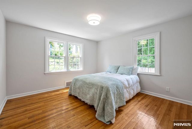 79 Highland Road, Glen Rock, NJ 07452