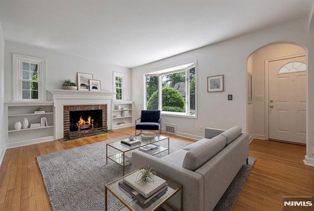 79 Highland Road, Glen Rock, NJ 07452