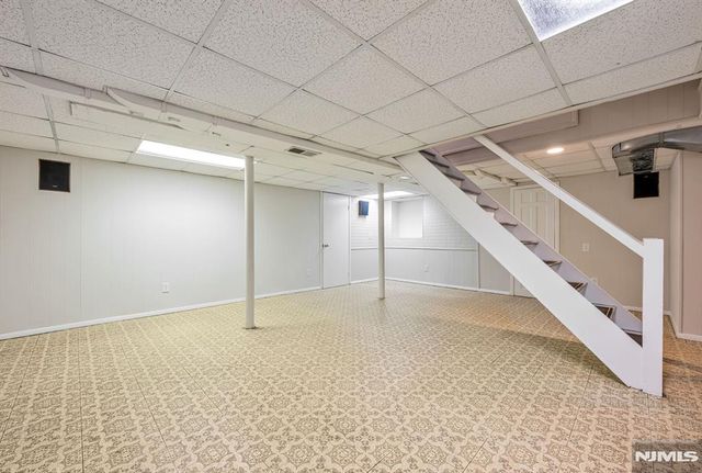 79 Highland Road, Glen Rock, NJ 07452