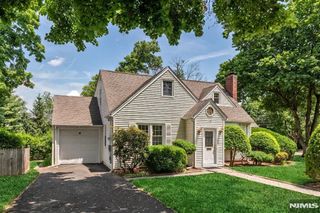 79 Highland Road, Glen Rock, NJ 07452