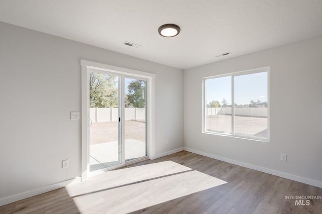 1109 W Cub River Dr, Meridian, ID 83642