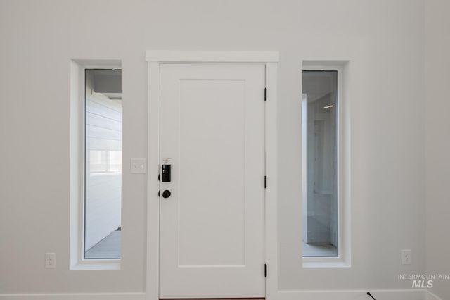 1109 W Cub River Dr, Meridian, ID 83642