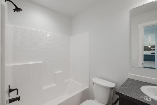 1109 W Cub River Dr, Meridian, ID 83642