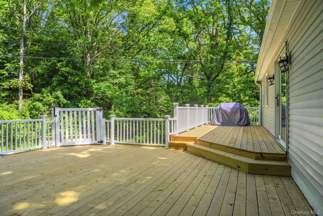 287 Norton Road, Red Hook, NY 12571