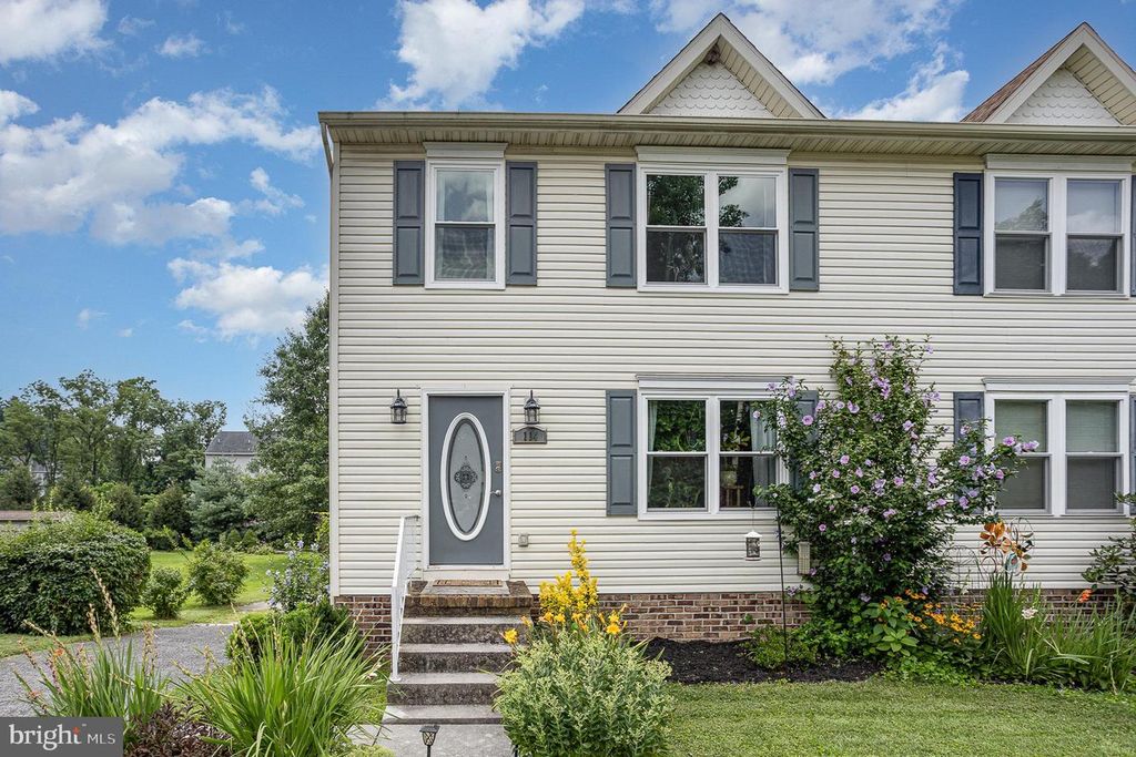 114 RUEL AVE, Hanover, PA 17331