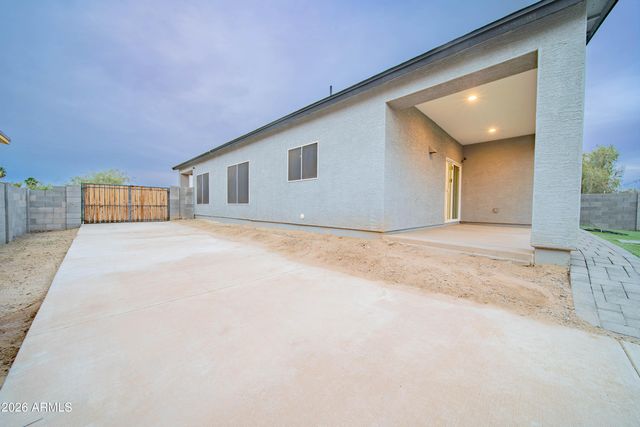 21721 W LAURA Street, Wittmann, AZ 85361