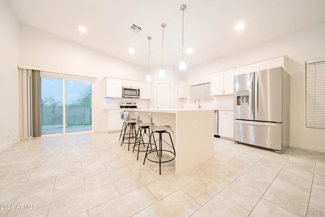 21721 W LAURA Street, Wittmann, AZ 85361