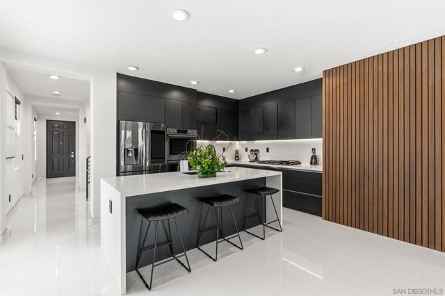 3410 Filoli Cir, Carlsbad, CA 92009