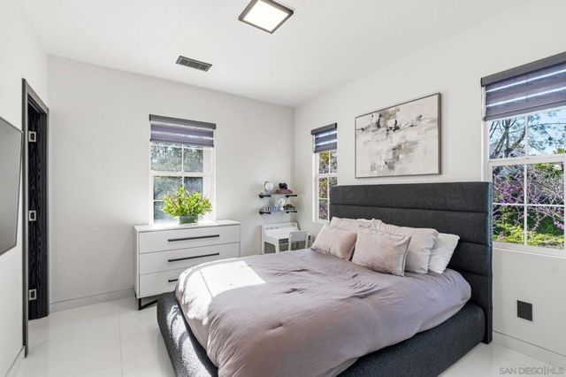 3410 Filoli Cir, Carlsbad, CA 92009