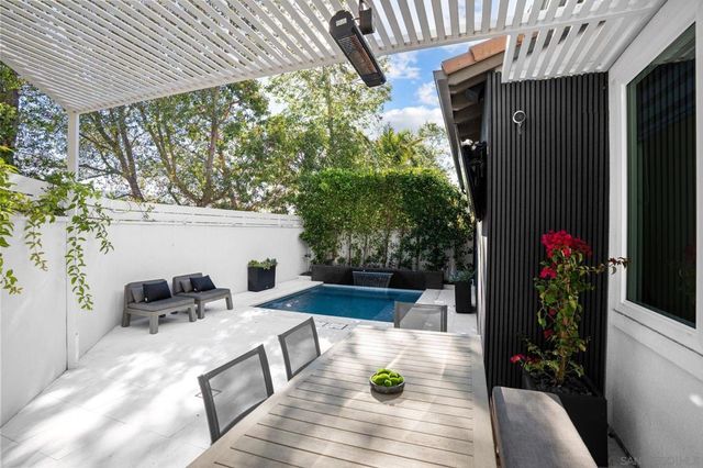 3410 Filoli Cir, Carlsbad, CA 92009