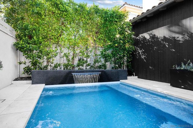 3410 Filoli Cir, Carlsbad, CA 92009