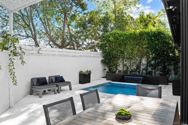 3410 Filoli Cir, Carlsbad, CA 92009