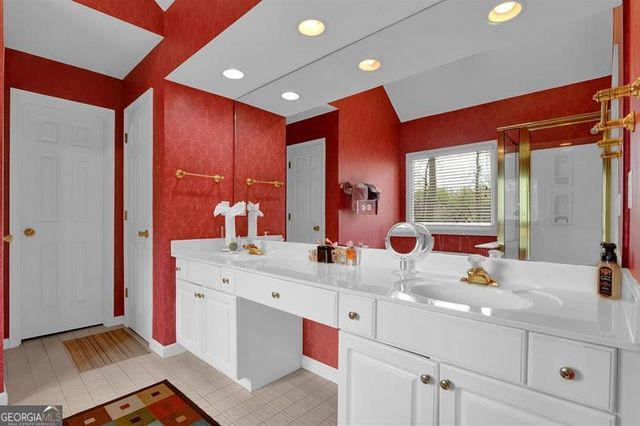 1826 Lone Oak Court, Lawrenceville, GA 30043