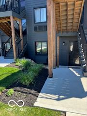 102 Clarendon Drive 516, Noblesville, IN 46062