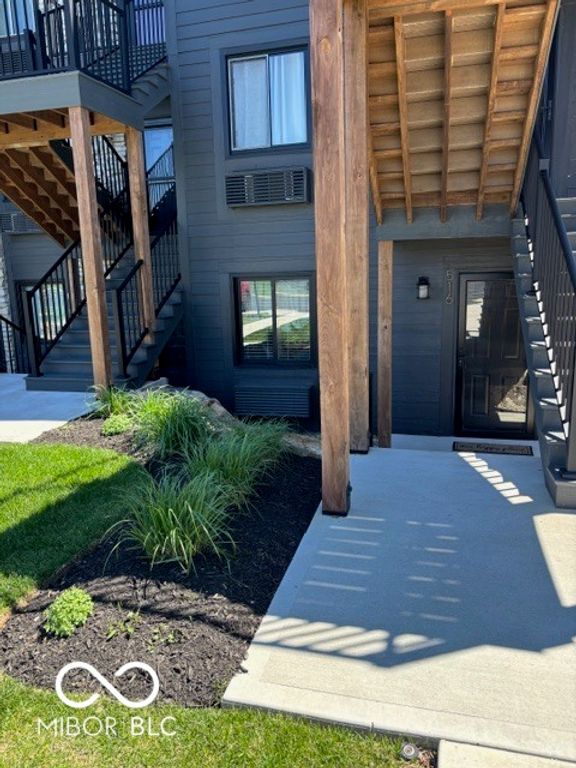 102 Clarendon Drive 516, Noblesville, IN 46062