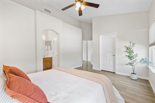 28 Cayucos Ct, Roseville, CA 95678