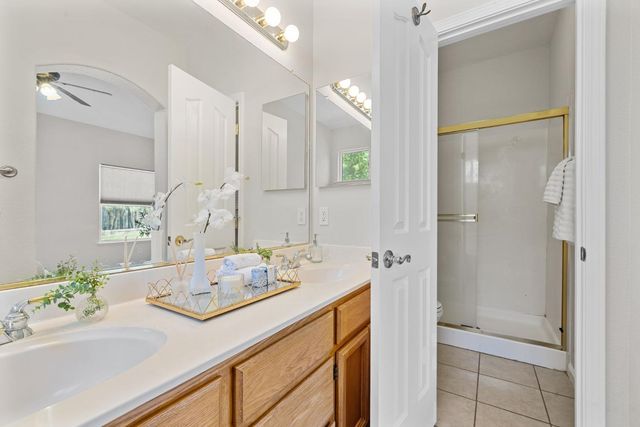 28 Cayucos Ct, Roseville, CA 95678