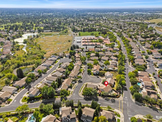 28 Cayucos Ct, Roseville, CA 95678