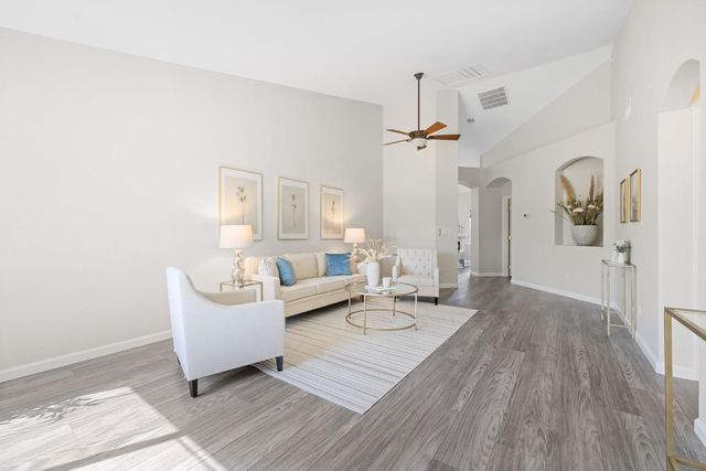 28 Cayucos Ct, Roseville, CA 95678