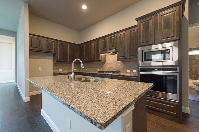 969 CANTERBURY Lane, Forney, TX 75126