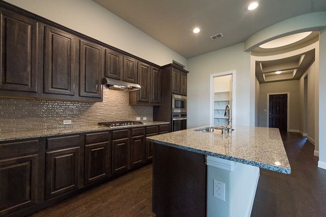 969 CANTERBURY Lane, Forney, TX 75126