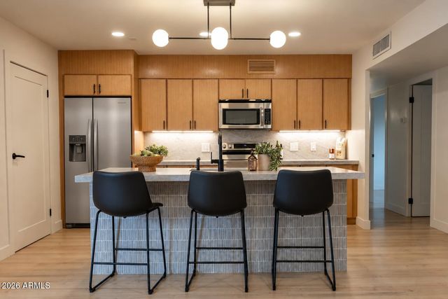 3322 E BLOOMFIELD Road, Phoenix, AZ 85032