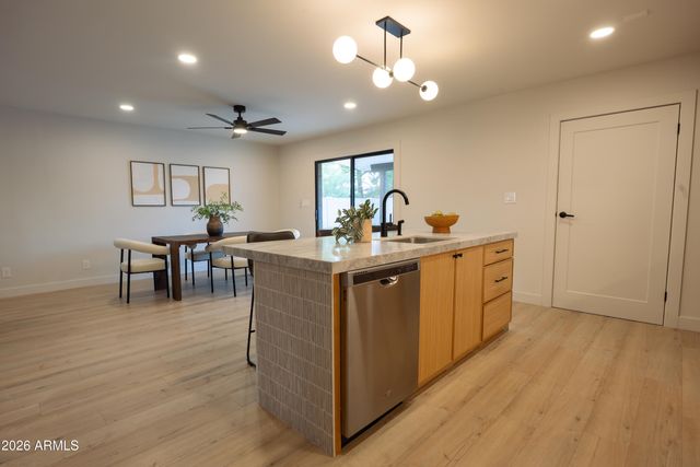 3322 E BLOOMFIELD Road, Phoenix, AZ 85032