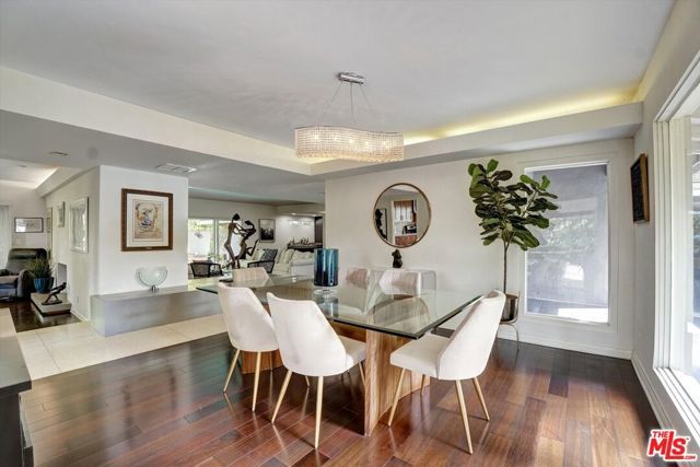 3530 Royal Woods Drive, Sherman Oaks, CA 91403