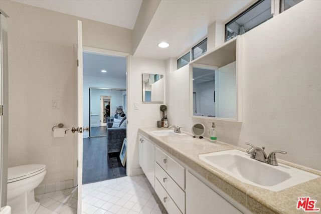 3530 Royal Woods Drive, Sherman Oaks, CA 91403