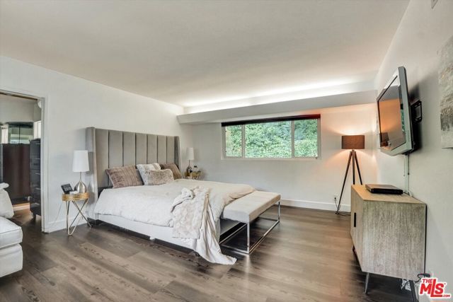 3530 Royal Woods Drive, Sherman Oaks, CA 91403