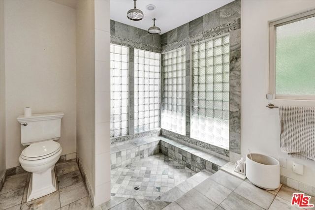 3530 Royal Woods Drive, Sherman Oaks, CA 91403