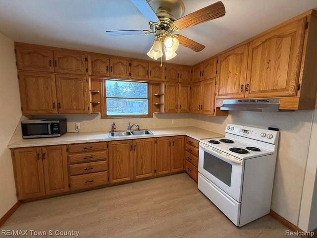 11446 N Jennings Road, Clio, MI 48420