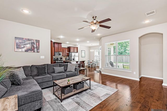 8062 Antebellum Ave, Baton Rouge, LA 70820