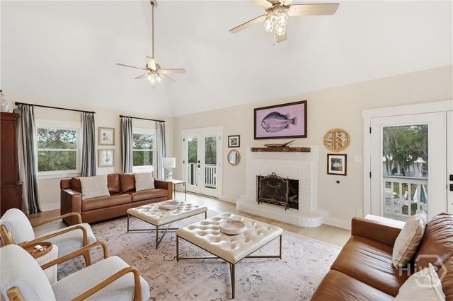 7502 Central Avenue, Savannah, GA 31406