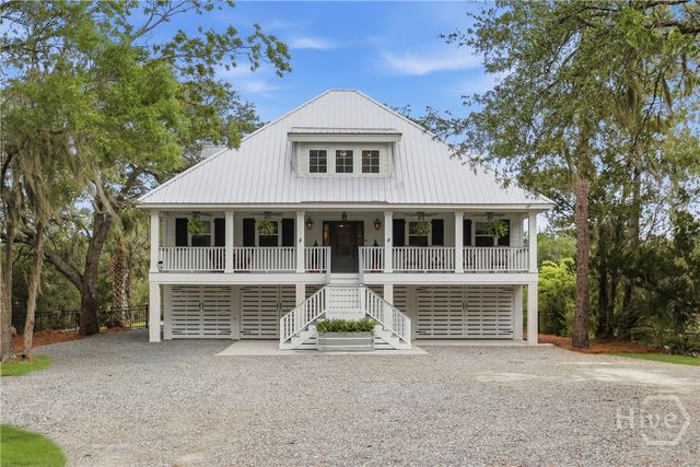 7502 Central Avenue, Savannah, GA 31406