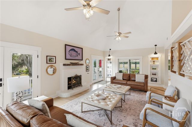 7502 Central Avenue, Savannah, GA 31406