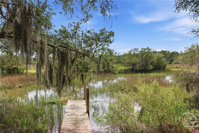 7502 Central Avenue, Savannah, GA 31406