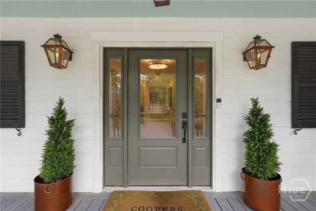 7502 Central Avenue, Savannah, GA 31406