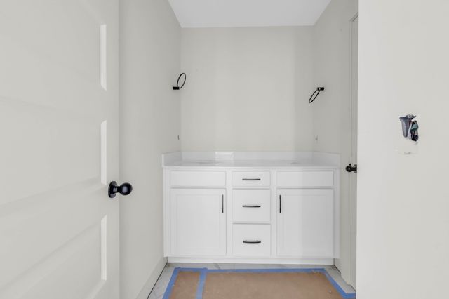 302 Switchgrass Dr, Clarksville, TN 37042