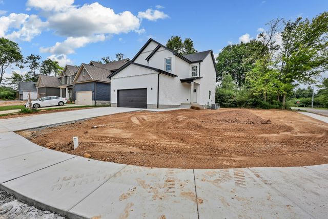 302 Switchgrass Dr, Clarksville, TN 37042