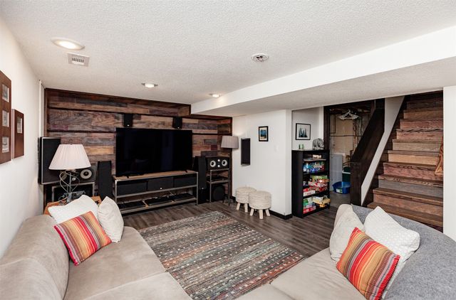 1109 4th Street SW, Altoona, IA 50009