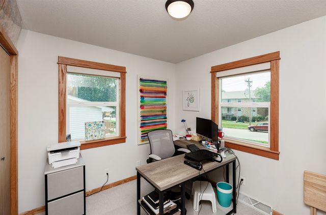 1109 4th Street SW, Altoona, IA 50009
