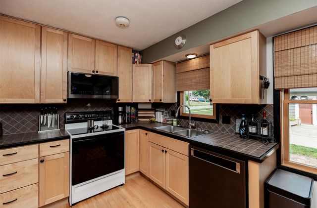 1109 4th Street SW, Altoona, IA 50009