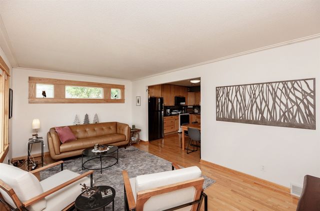 1109 4th Street SW, Altoona, IA 50009