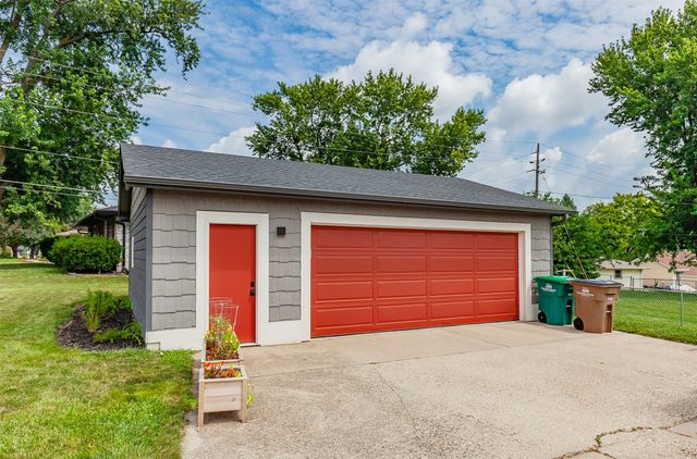 1109 4th Street SW, Altoona, IA 50009
