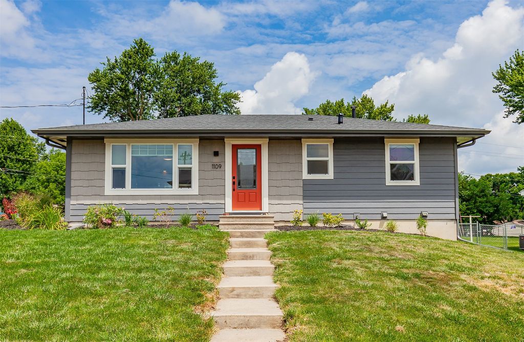 1109 4th Street SW, Altoona, IA 50009