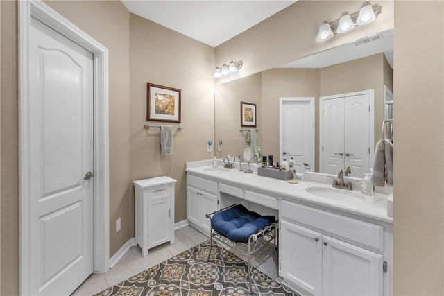 4008 Park Hurst, Bryan, TX 77802