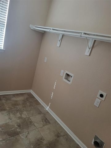 7034 Sun Creek Drive Drive, Hitchcock, TX 77563