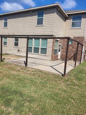 7034 Sun Creek Drive Drive, Hitchcock, TX 77563